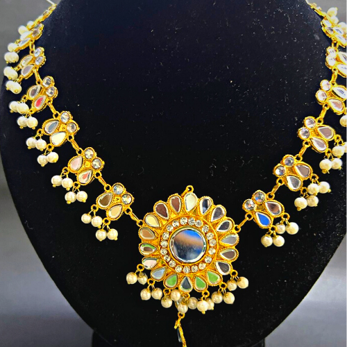 Stylish Matha Patti with Premium Bindi for Girls & Women | Fashionable Bridal Headpiece for Weddings and Parties